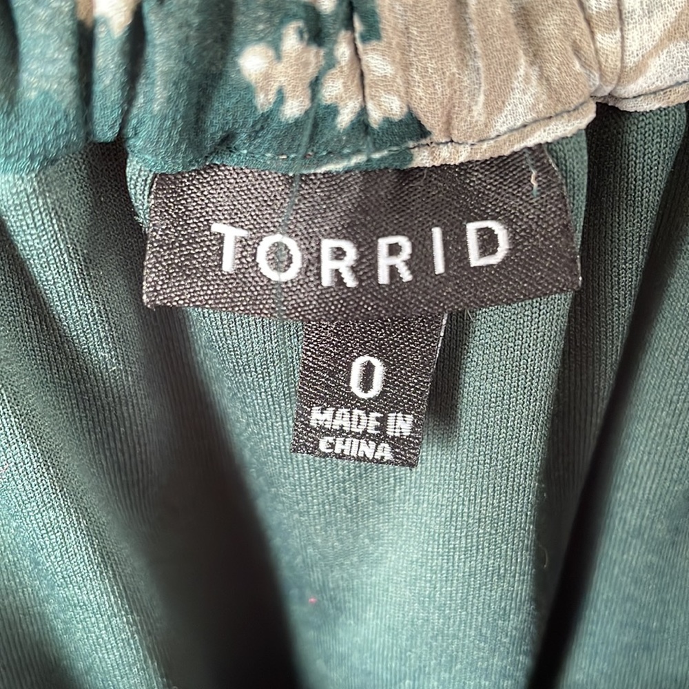 Torrid Dark Green Floral Dress - Picture 10 of 13